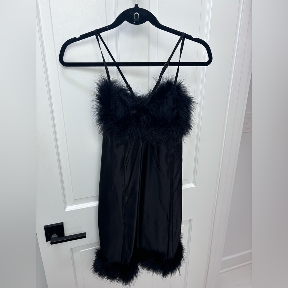 Sleeper size small feathered silk nightgown
